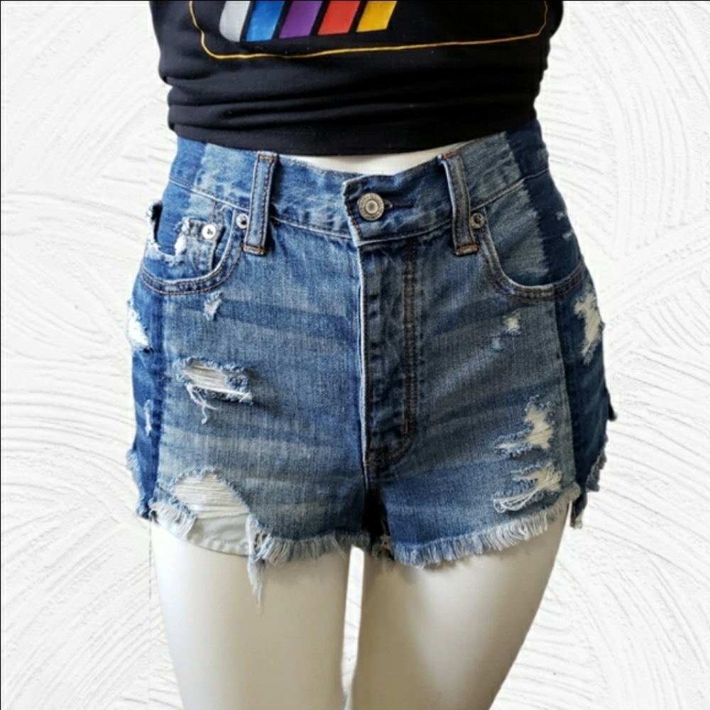 AEO Vintage Hi-Rise Festival denim jean shorts size 6